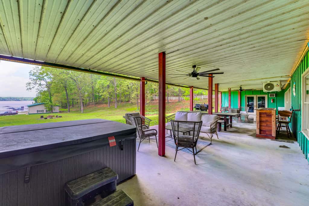Large Lakefront Home | Pool, Hot Tub & Boat Dock