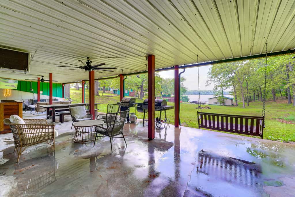 Large Lakefront Home | Pool, Hot Tub & Boat Dock