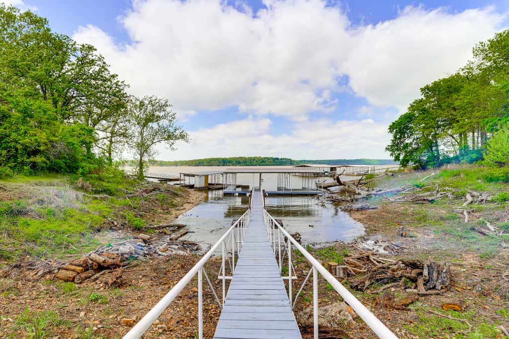 Large Lakefront Home | Pool, Hot Tub & Boat Dock