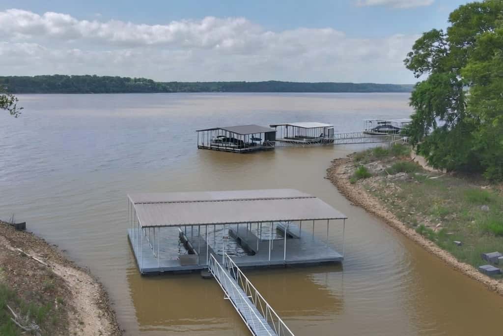 Large Lakefront Home | Pool, Hot Tub & Boat Dock