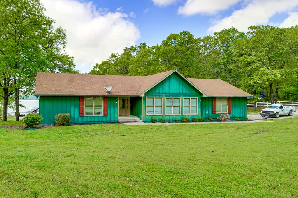 Large Lakefront Home | Pool, Hot Tub & Boat Dock