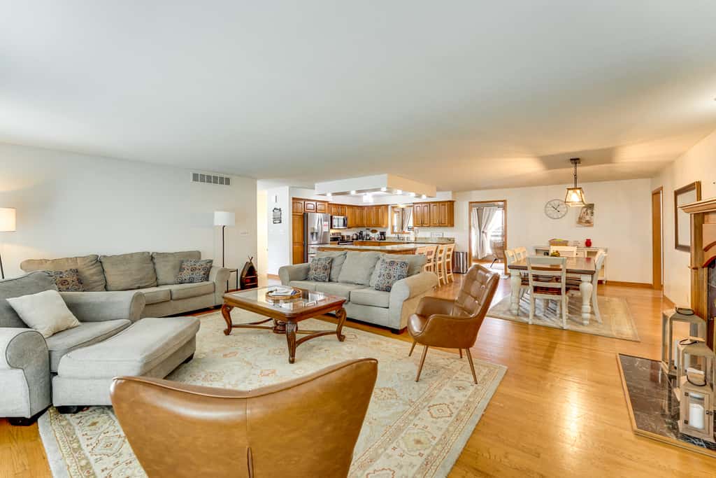 Large Lakefront Home | Pool, Hot Tub & Boat Dock
