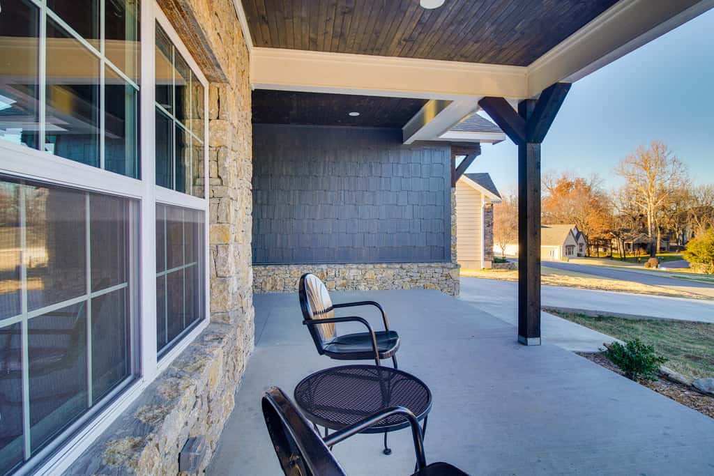 Lake & Sunset Views: Spacious Monkey Island Home