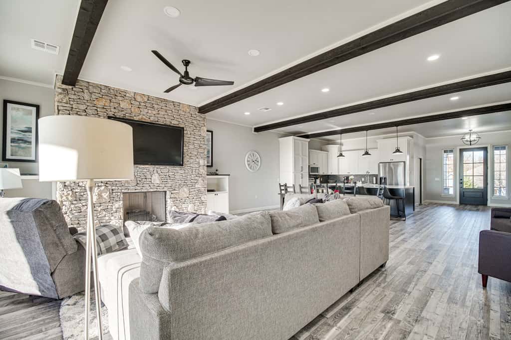 Lake & Sunset Views: Spacious Monkey Island Home