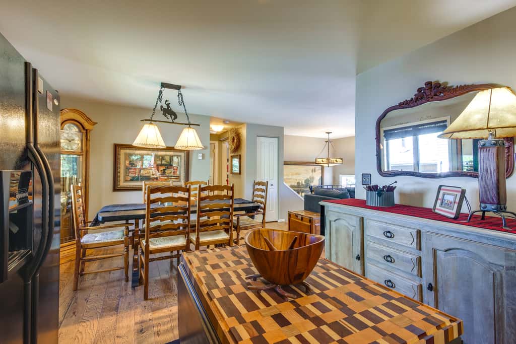 Red Lodge Mountain Home < 7 Miles to Ski Slopes!