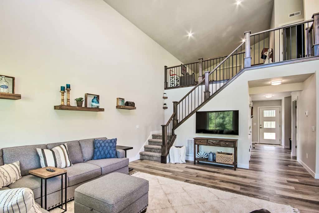 Red Lodge Home w/ Patio ~ 1 Mi from Downtown!