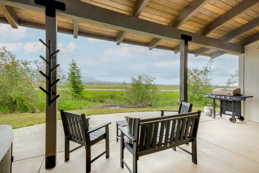 Hot Tub & Deck at Red Lodge Retreat