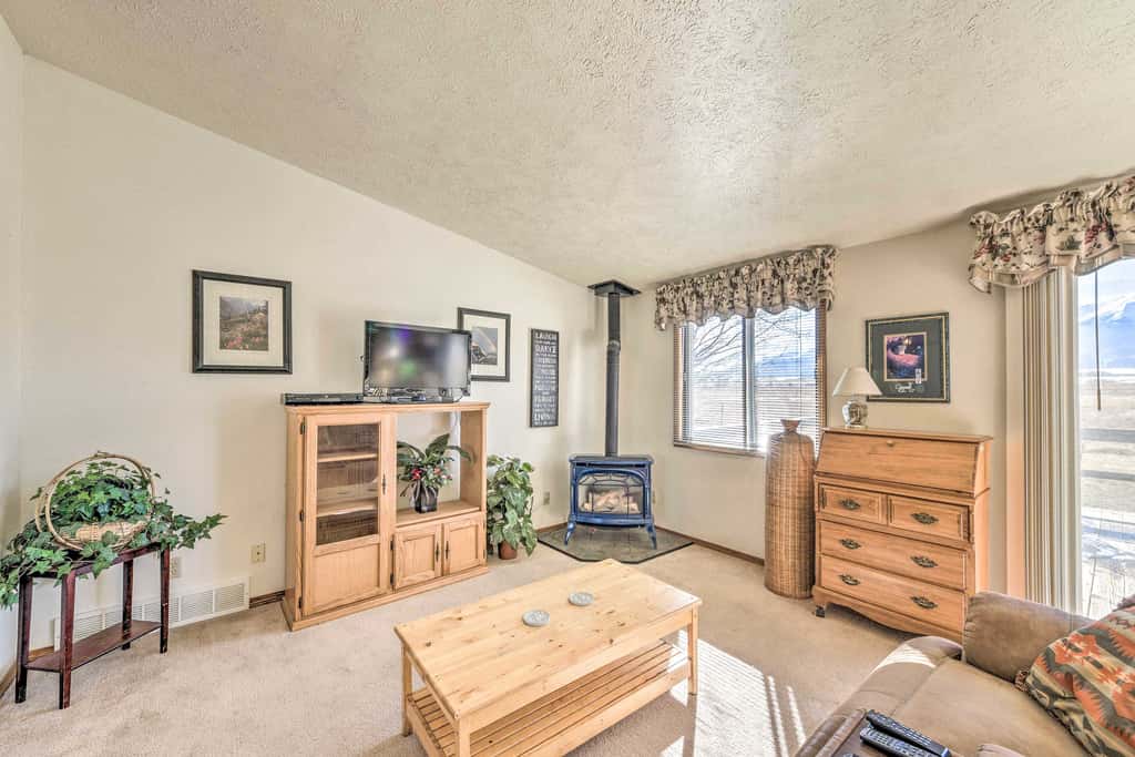 Mountain-View Buena Vista Home: 1 Mile to Main St!