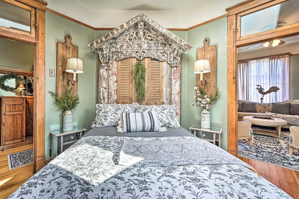 Walk to Shops & Restaurants: Dtwn Laramie Condo!