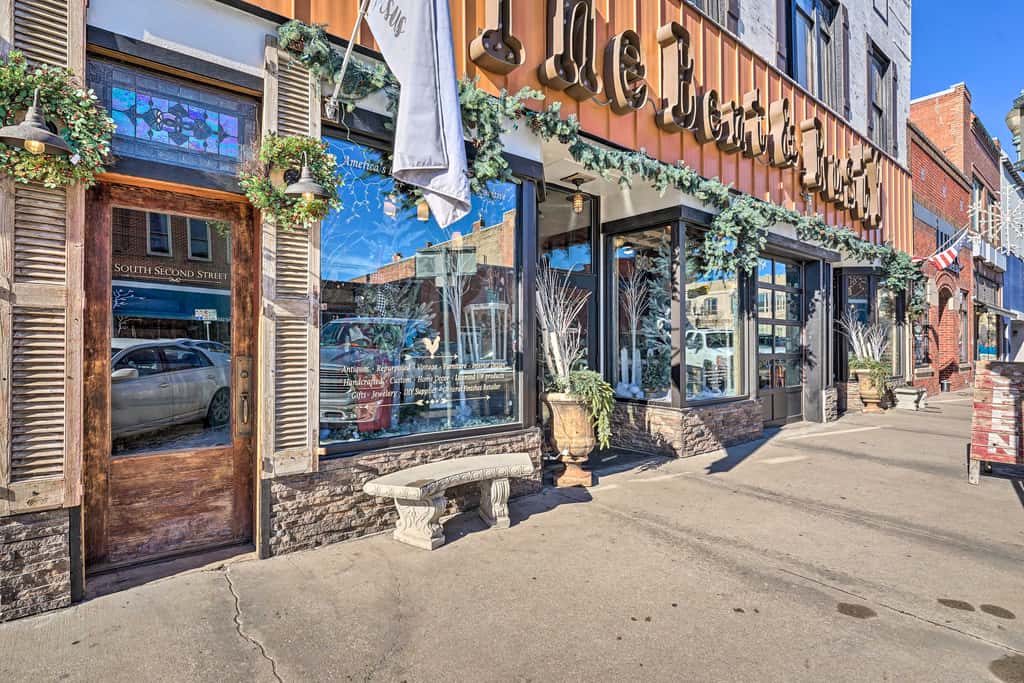 Walk to Shops & Restaurants: Dtwn Laramie Condo!