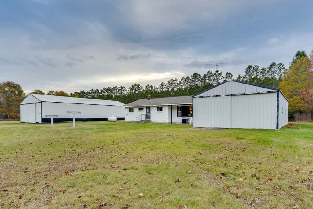 Fisher's Retreat: Hayward Home, Near ATV Trails!