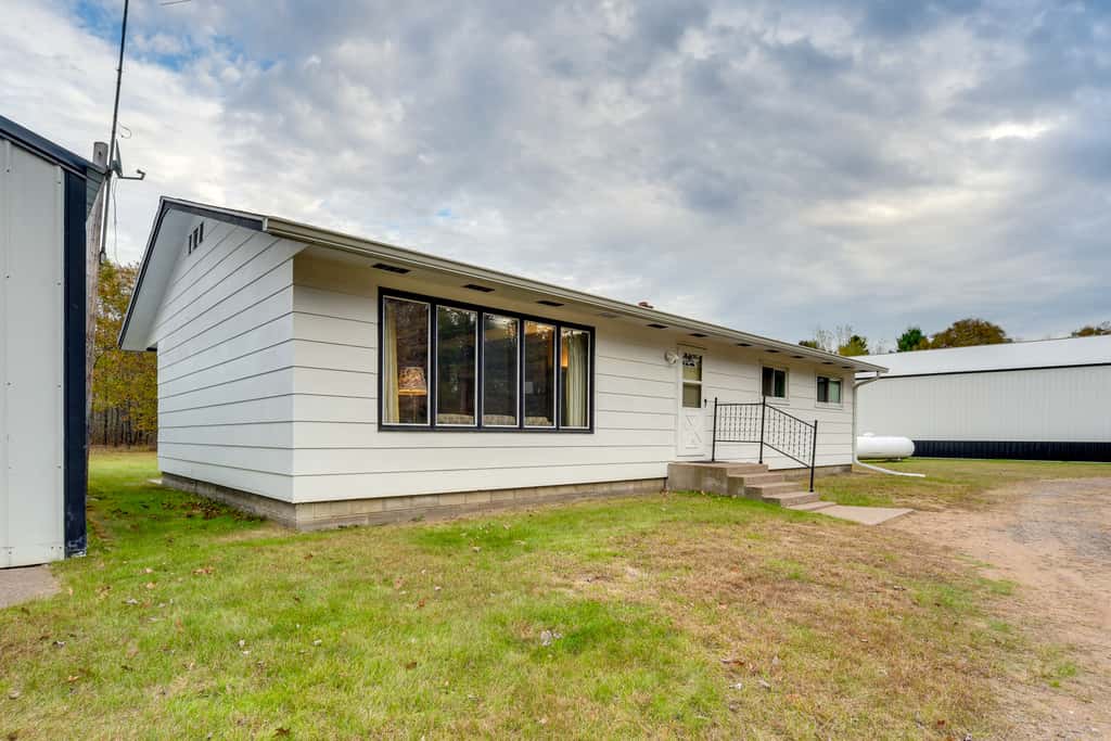 Fisher's Retreat: Hayward Home, Near ATV Trails!