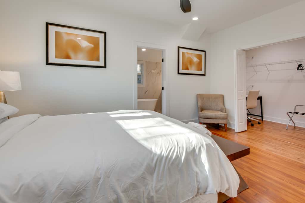 4 Mi to Dtwn Atlanta: Spacious West End Retreat!