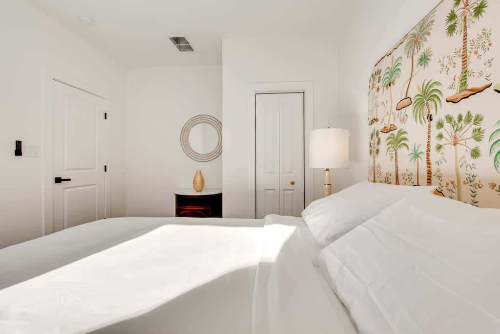 4 Mi to Dtwn Atlanta: Spacious West End Retreat!
