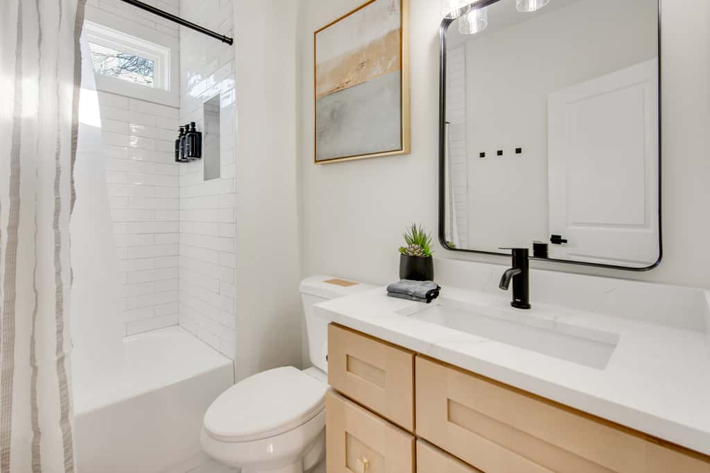 4 Mi to Dtwn Atlanta: Spacious West End Retreat!