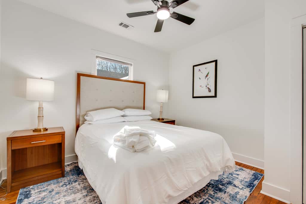 4 Mi to Dtwn Atlanta: Spacious West End Retreat!