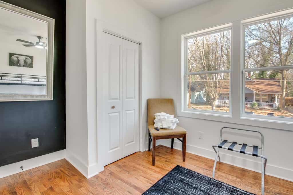 4 Mi to Dtwn Atlanta: Spacious West End Retreat!