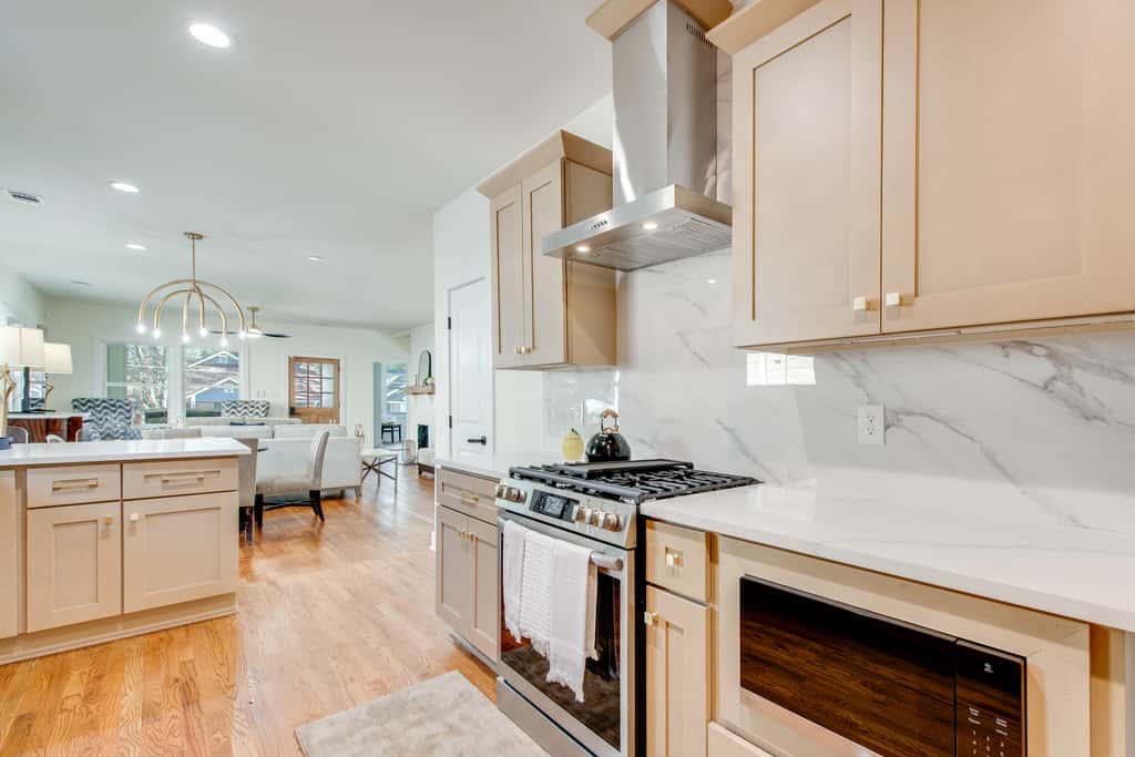 4 Mi to Dtwn Atlanta: Spacious West End Retreat!