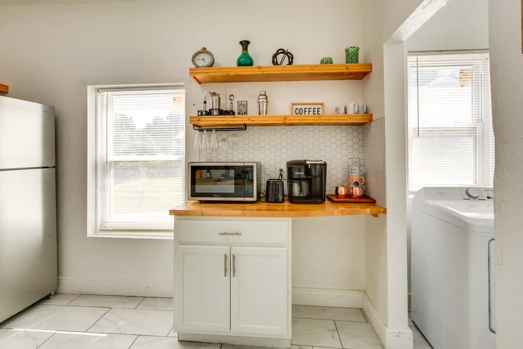 Modern 2BR Kansas City Condo Near Downtown