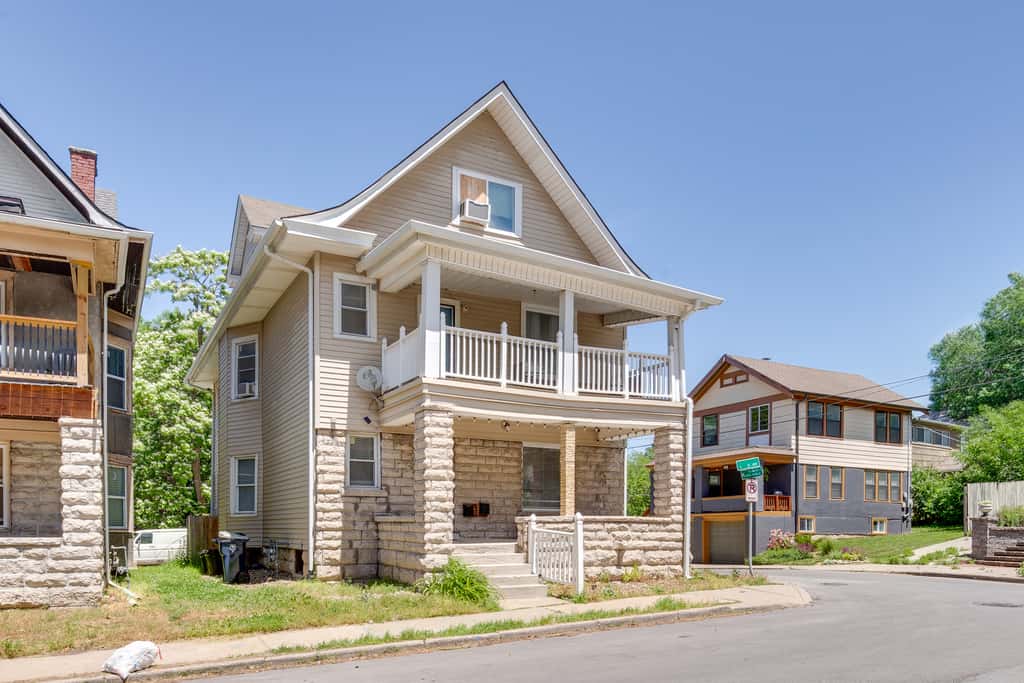 Modern 2BR Kansas City Condo Near Downtown
