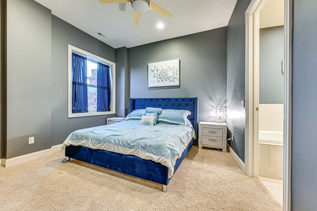 Heart of Dtwn Omaha: Historical Apt w/ Perks