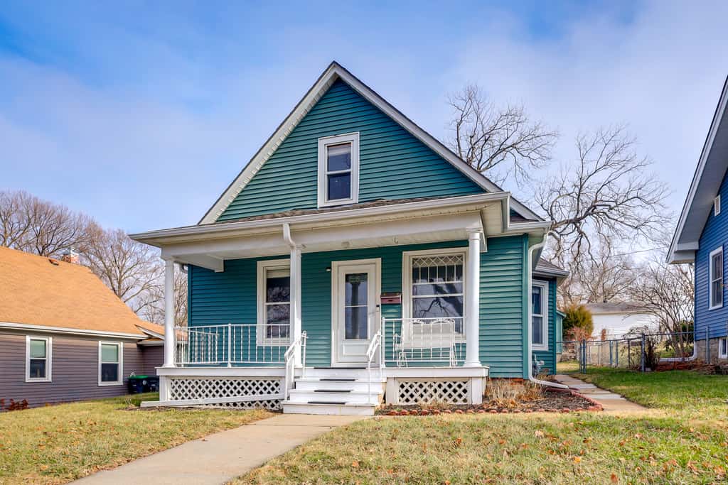 Walk to Benson Nightlife & Dining! Home w/ Yard