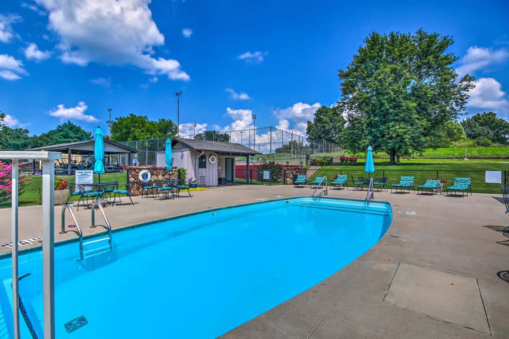 Pool Access: Condo w/ Patio in Afton