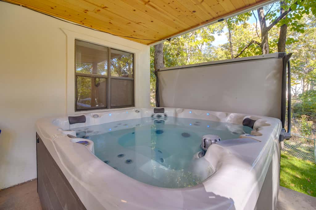 Game Room, Dock & Hot Tub: Grand Lake Getaway