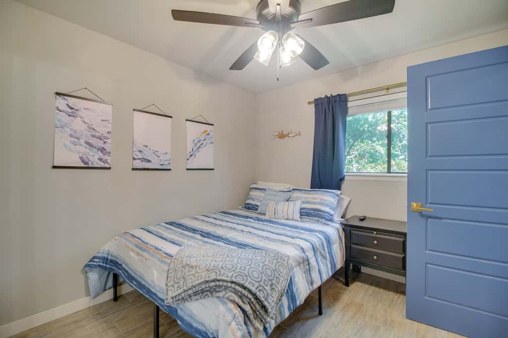 Game Room, Dock & Hot Tub: Grand Lake Getaway