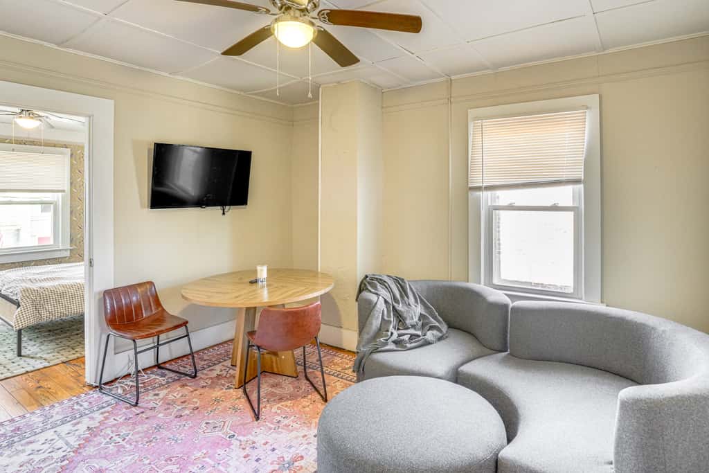 Walk to Dtwn Hudson: Cozy Upstate Apartment