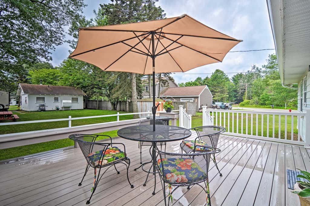 Lake Huron House w/ Grill + Beach Access!