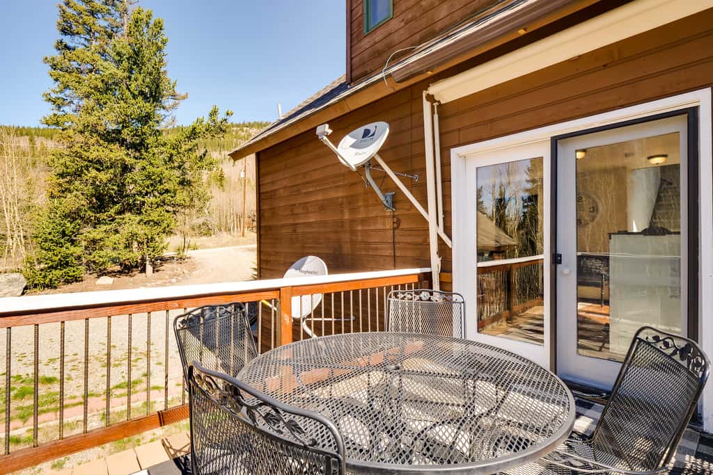 Roomy Alma Cabin w/ Pool Table: Ski, Hike, & Fish!