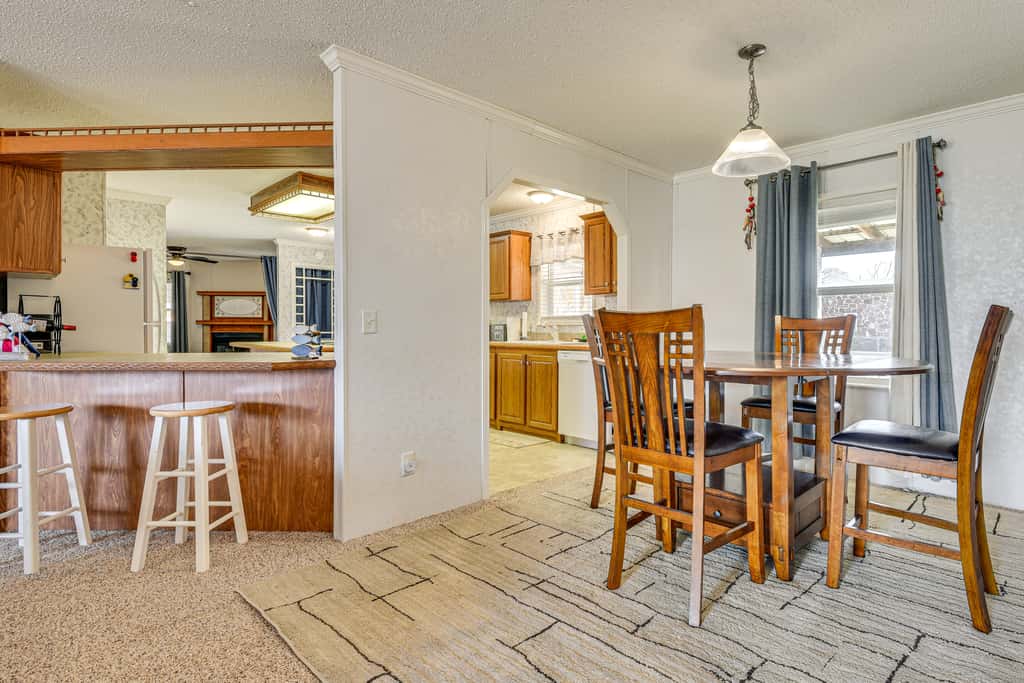 Steps to Lake Eufaula: Family Home w/ Deck & Yard