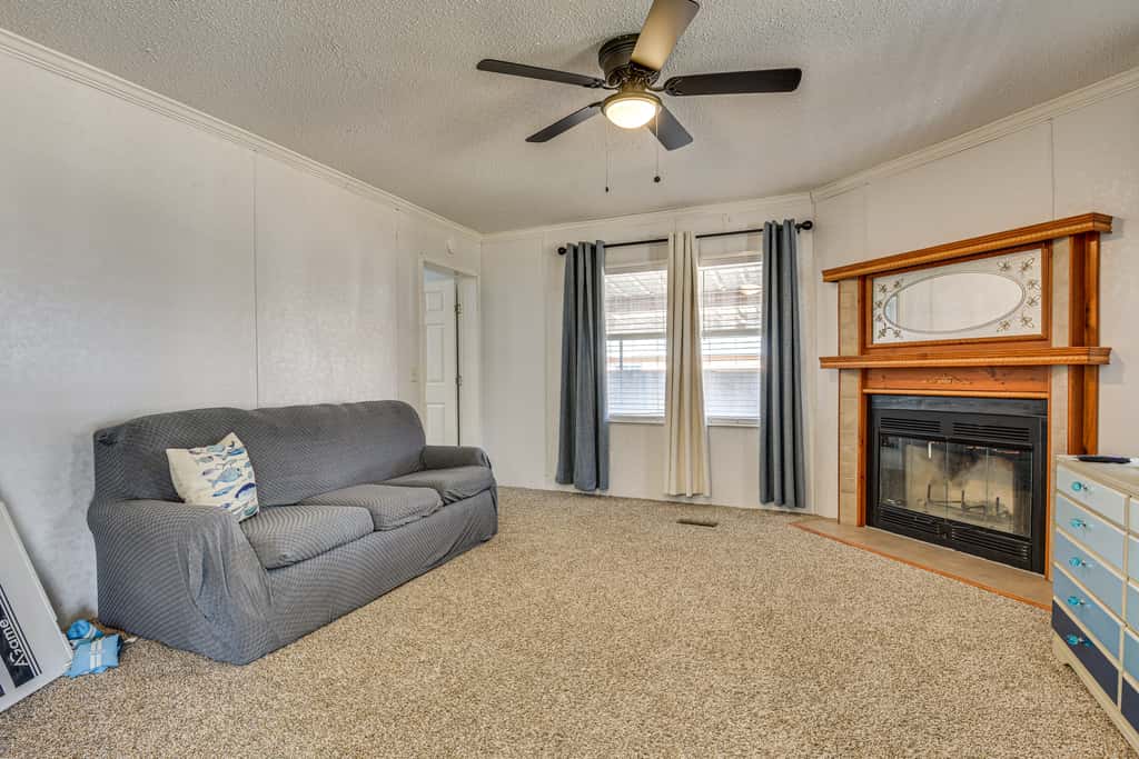 Steps to Lake Eufaula: Family Home w/ Deck & Yard