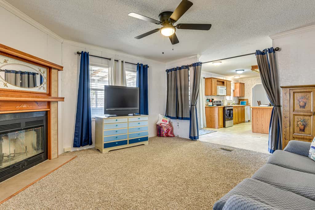 Steps to Lake Eufaula: Family Home w/ Deck & Yard