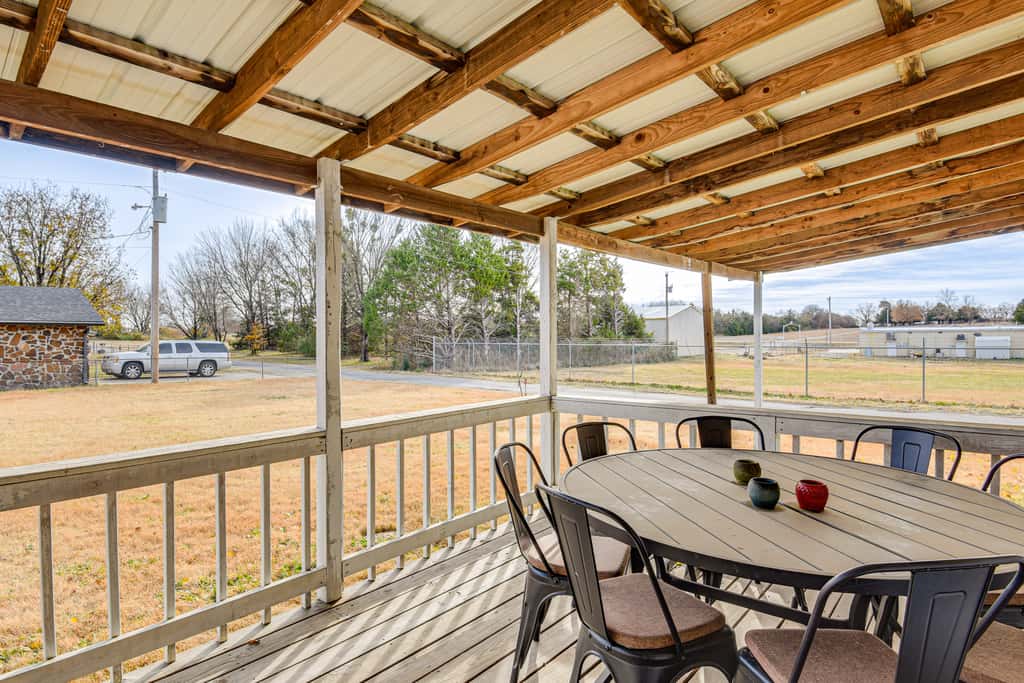 Steps to Lake Eufaula: Family Home w/ Deck & Yard