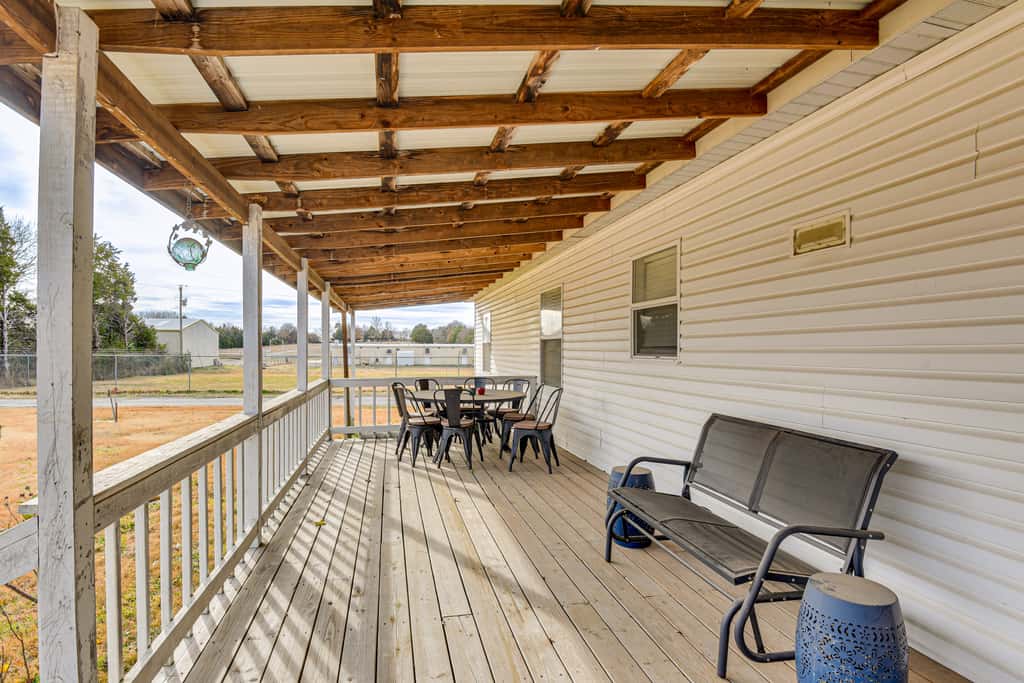 Steps to Lake Eufaula: Family Home w/ Deck & Yard