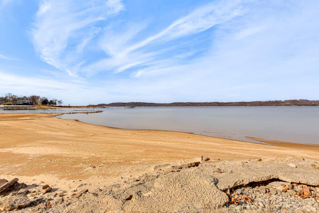 Steps to Lake Eufaula: Family Home w/ Deck & Yard