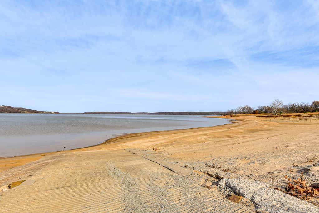 Steps to Lake Eufaula: Family Home w/ Deck & Yard
