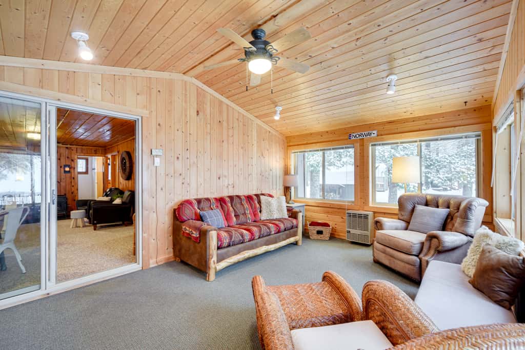 Charming Cabin on Grindstone Lake