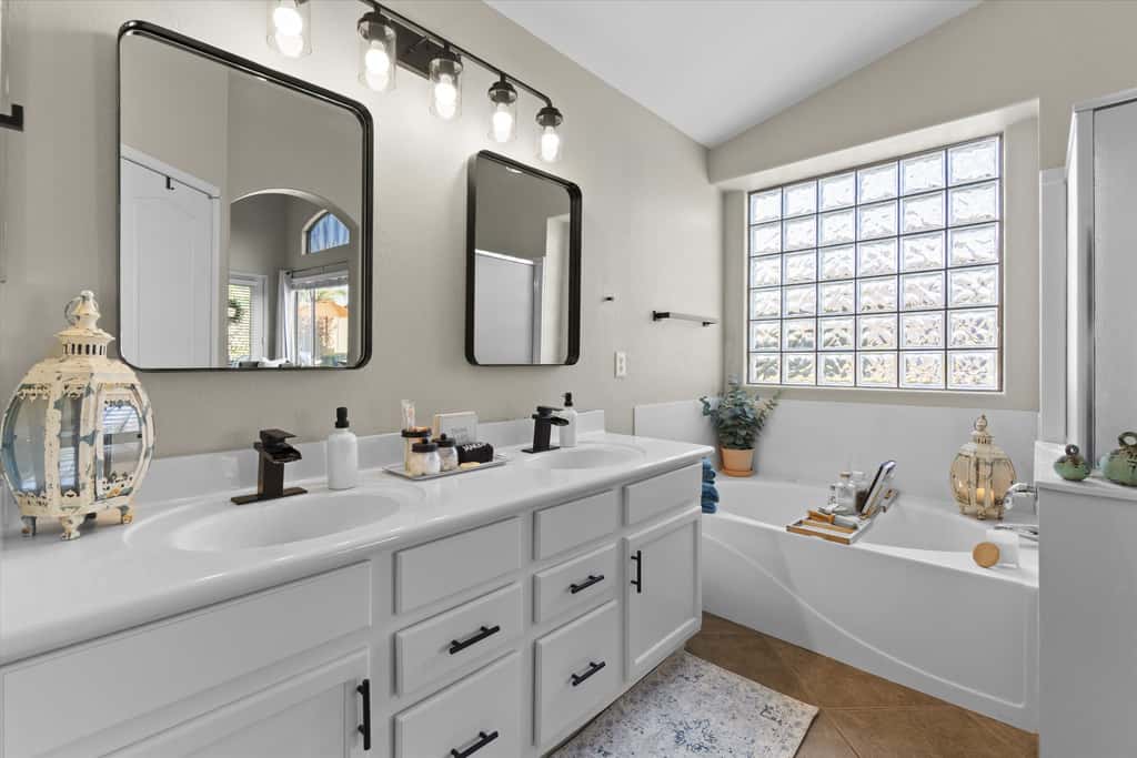 Maricopa Home <1 Mile to The Duke Golf Course!