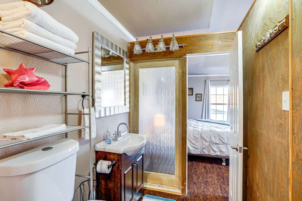 Granbury Studio - 10 Mins From Town + The Lake!