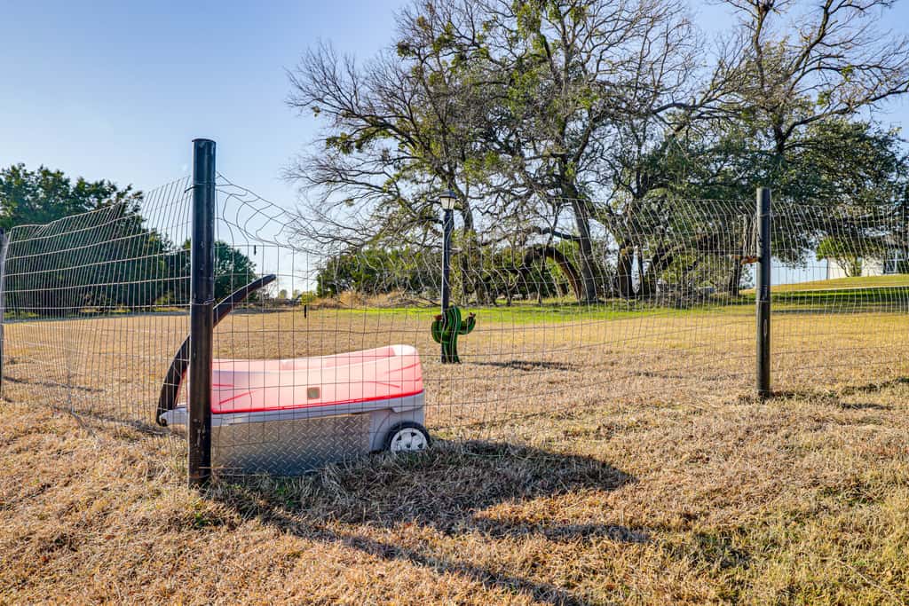 Granbury Studio - 10 Mins From Town + The Lake!