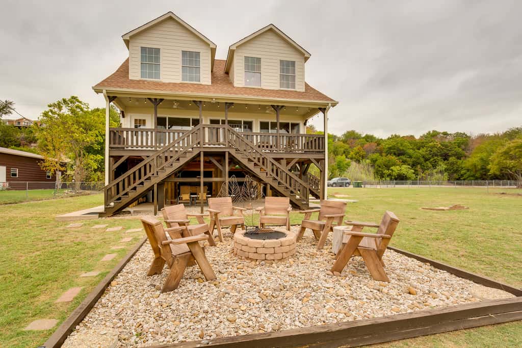 Lake Granbury Fishing Escape w/ Dock & Kayaks!