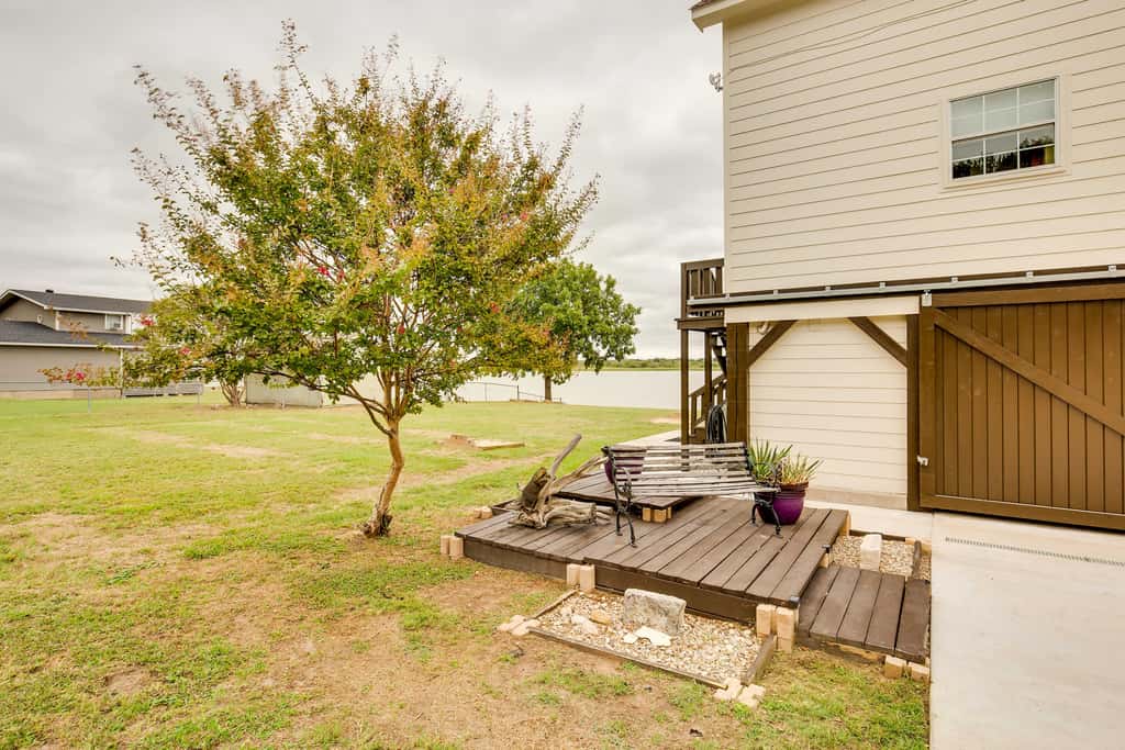 Lake Granbury Fishing Escape w/ Dock & Kayaks!