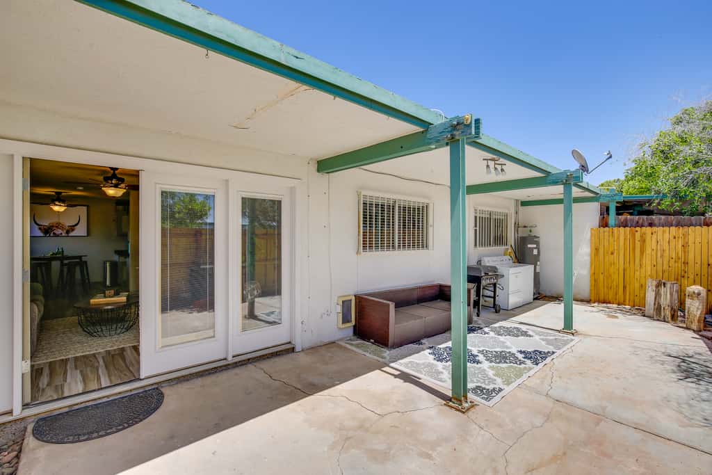 Centrally Located Yuma Retreat w/ Fenced Patio