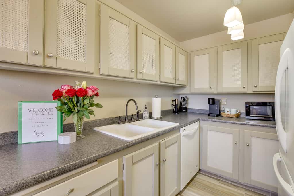 Centrally Located Yuma Retreat w/ Fenced Patio