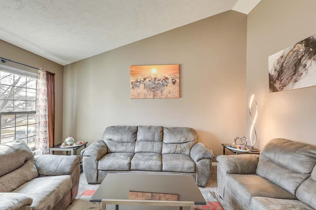 Private Yard & Patio: Spacious Retreat in Omaha!
