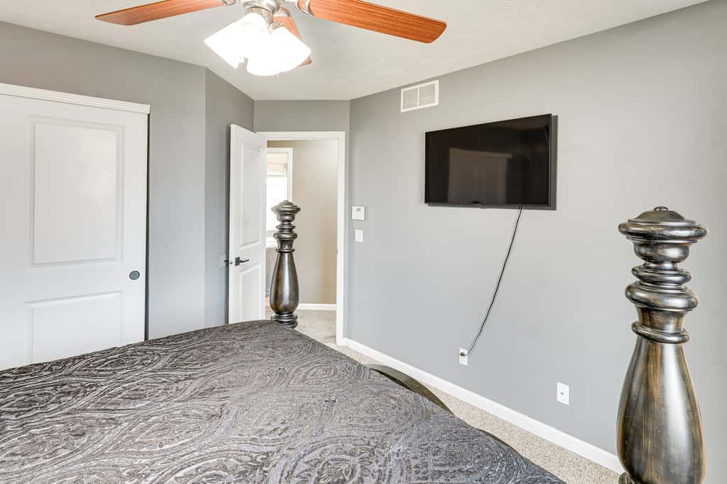 Private Yard & Patio: Spacious Retreat in Omaha!
