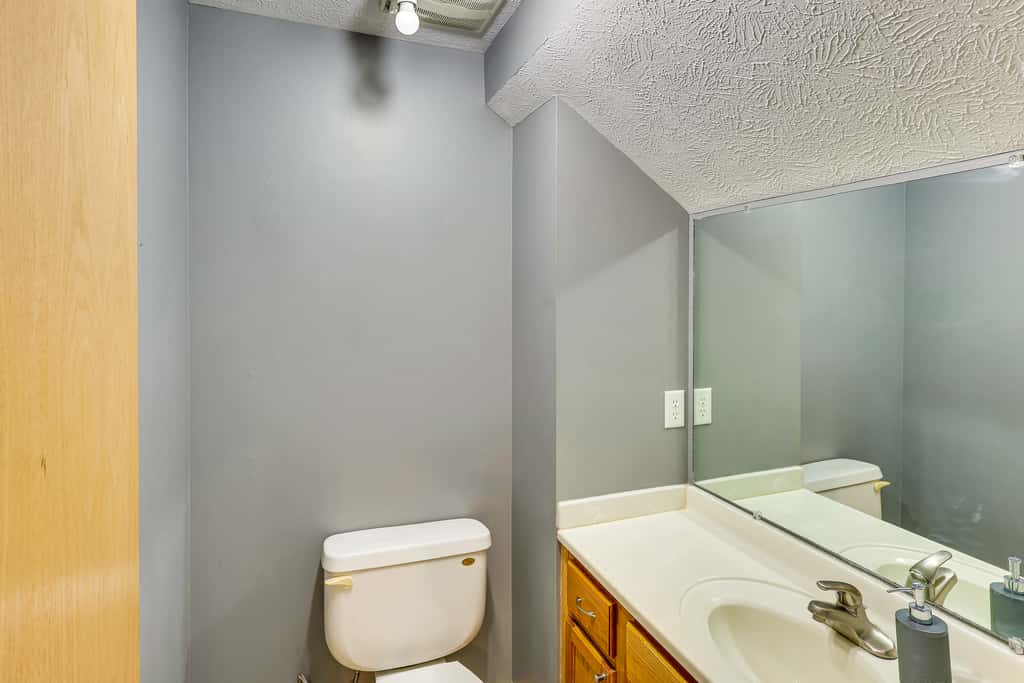 Private Yard & Patio: Spacious Retreat in Omaha!